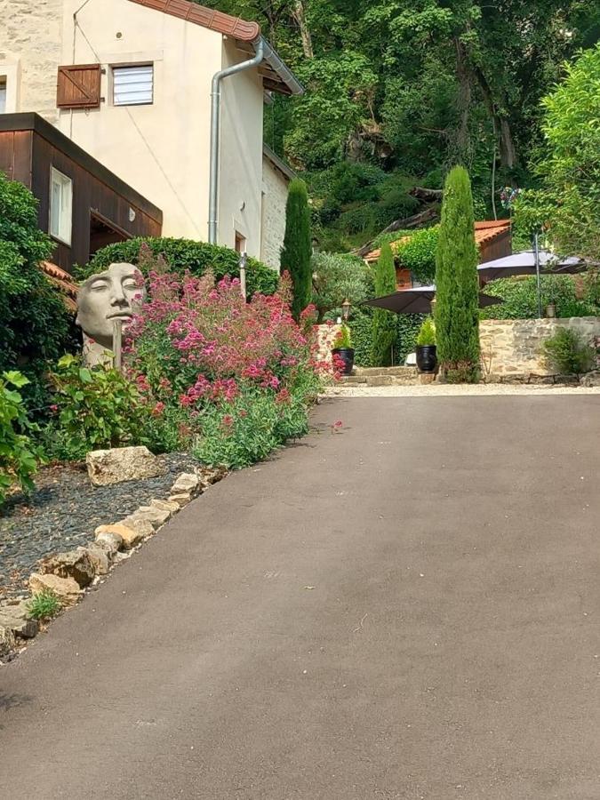 Les Allumettes D'Ecorsaint Luaran gambar
